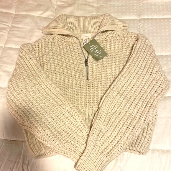 Cream H&M knit sweater, US size small. Never been worn. - Picture 1 of 2